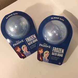 2 Frozen Bath Bombs